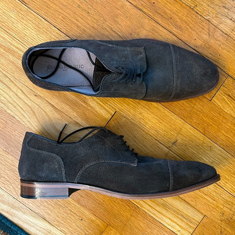 Banana Republic Men’s Brown Oxfords EUC Size 11